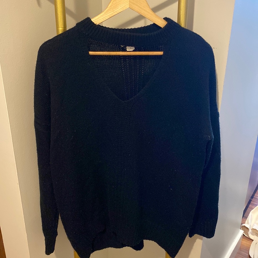 Black v-neck winter sweater, long length